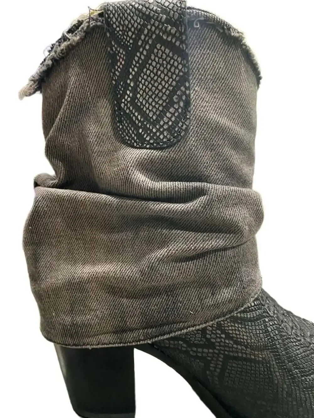 Dingo Denim Dream Leather Bootie Size 7M Black Snake Snip Toe